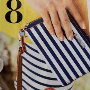 Stella and Dot Chelsea Tech Wallet